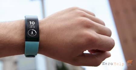 ����� ������-�������� Sony SmartBand SWR30