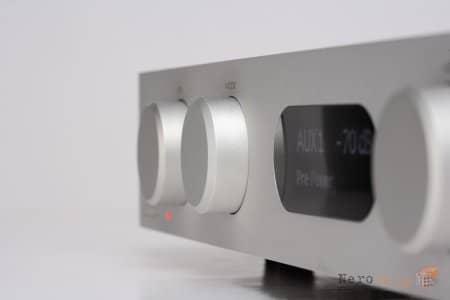 ����� ��������� Audiolab 8300A