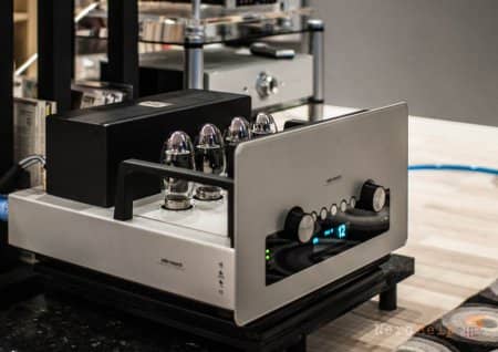 ����� ��������� Audio Research GSI-75