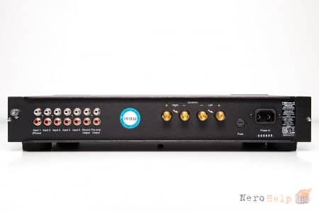����� ��������� Rega Elex-R