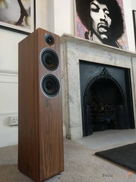 ����� ������� Acoustic Energy AE109