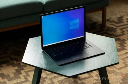 Microsoft ���������� ������� Surface Laptop 4 � ��������� �����