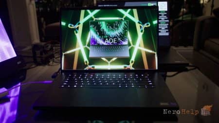 � ����� Razer Blade ����� Mini LED-������� � ����������� ������������ �������  ���������� ����� 120 � 240 ��