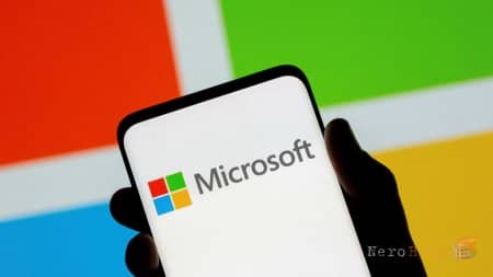 Microsoft ������ 10 000 �����������