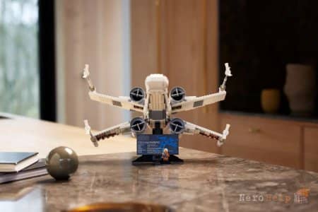 Lego �������� ����� X-Wing Starfighter �� ��� "�������� ����"